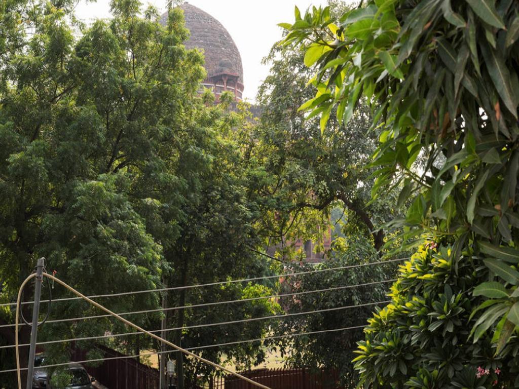 Amidst Monuments And Serenity New Delhi Exterior foto